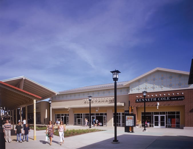 Shopping at Chicago Premium Outlets®