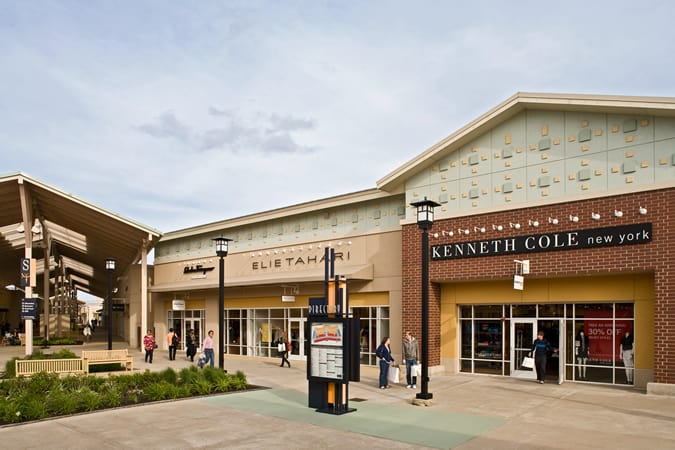 Shopping at Chicago Premium Outlets®