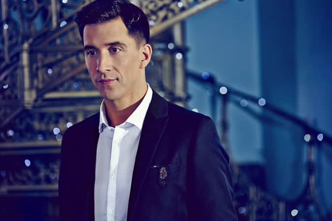 Russell Kane Fronts Luke 1977