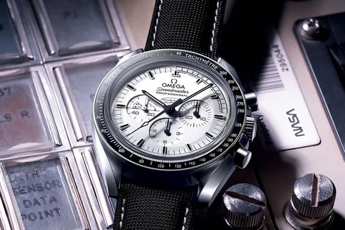 Omega Speedmaster Apollo 13 Silver Snoopy Award