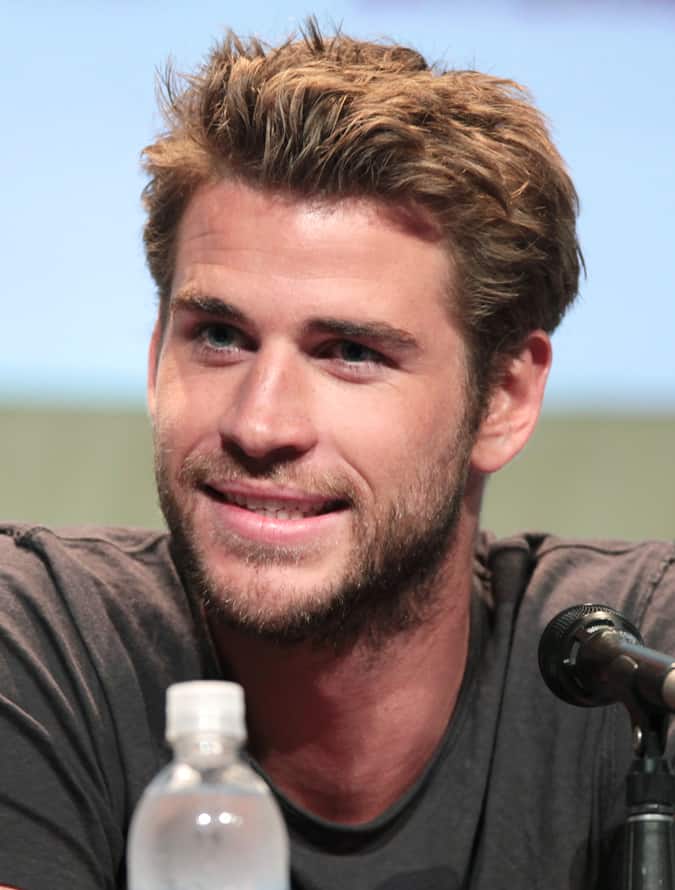 Liam Hemsworth Choppy, Short Hairstyle