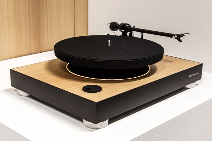 Mag-Lev Levitating Turntable