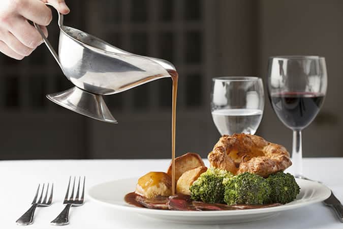 How To Cook The Perfect Christmas Dinner - Gravy