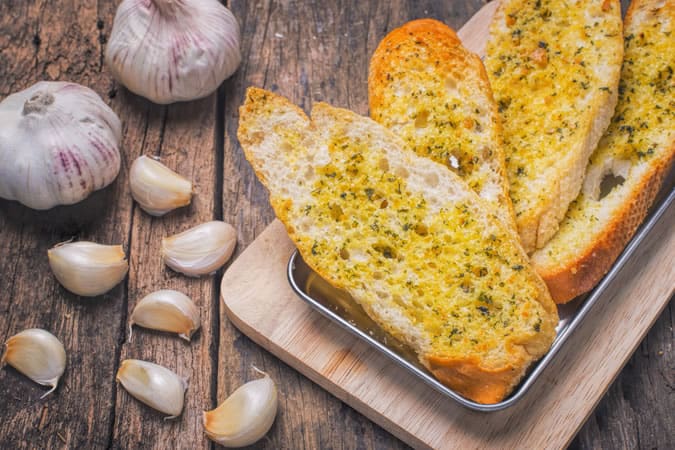 Eat garlic to be more attractive