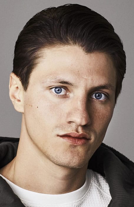 Men's Widow's Peak Hairstyles Slicked Back