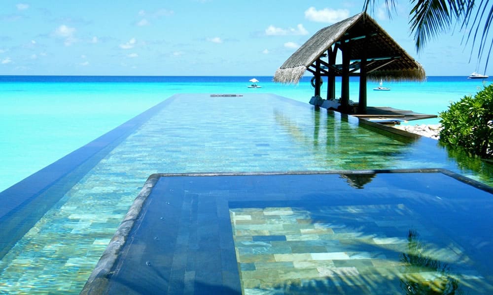 35 Of The Coolest Swimming Pools