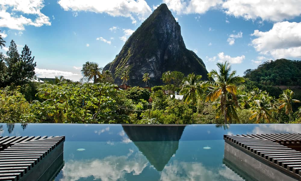 35 Of The Coolest Swimming Pools