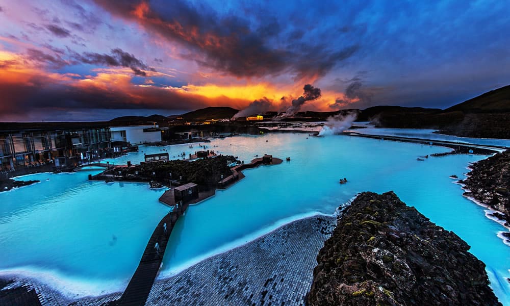 35 Of The Coolest Swimming Pools