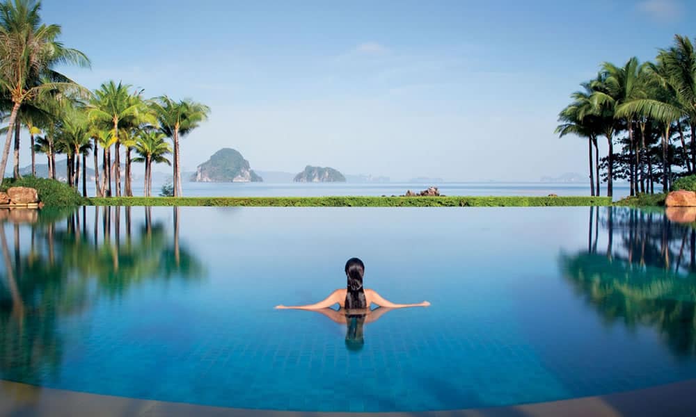 35 Of The Coolest Swimming Pools