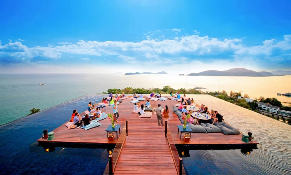 35 Of The Coolest Swimming Pools