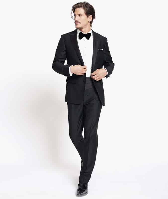 Always do your dinner jacket up when standing