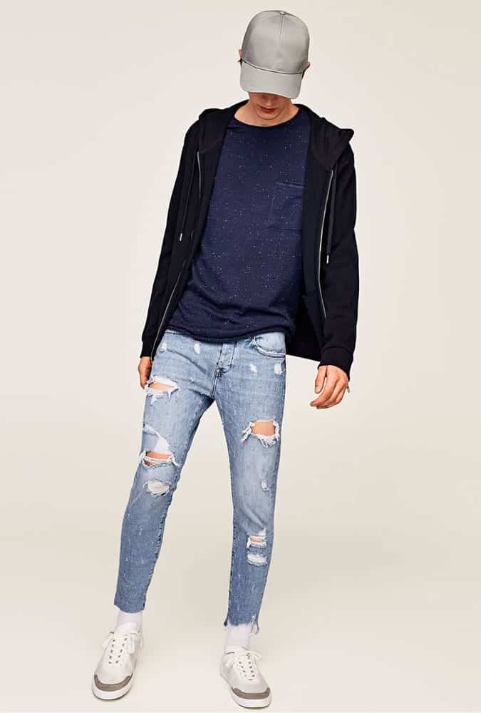 Ripped Jeans Outfit Ideas