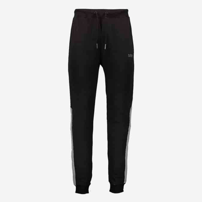 ACTIVE MUSCLE FIT JOGGER WITH REFLECTIVE PANEL