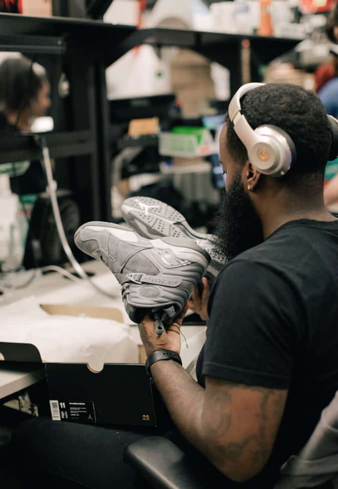 StockX