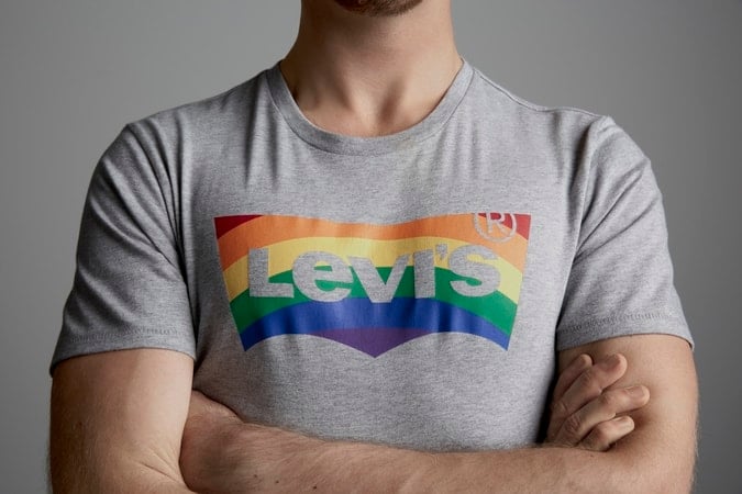 16_h1_pride_tee_alec_01777_rgb