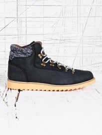 Lacoste Led Rydal Hiking Boots In Black