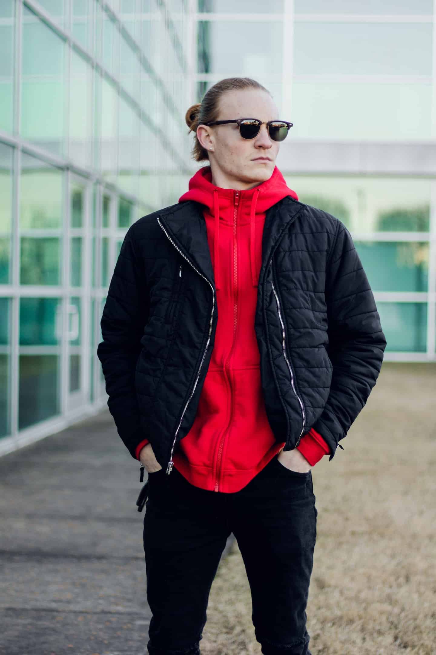How to wear hoodies