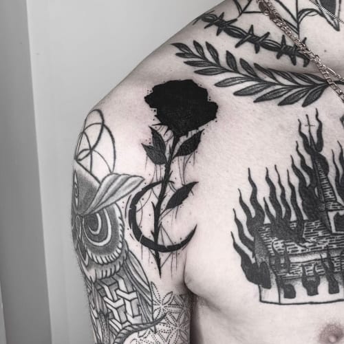 Blackwork rose tattoo_arronlewis.tattoo