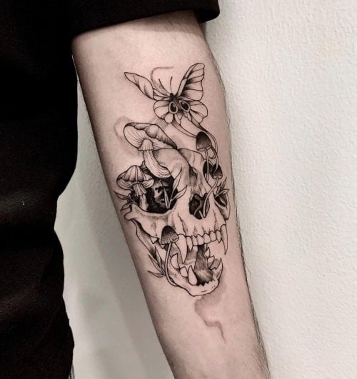 Blackwork skull tattoo_judilda