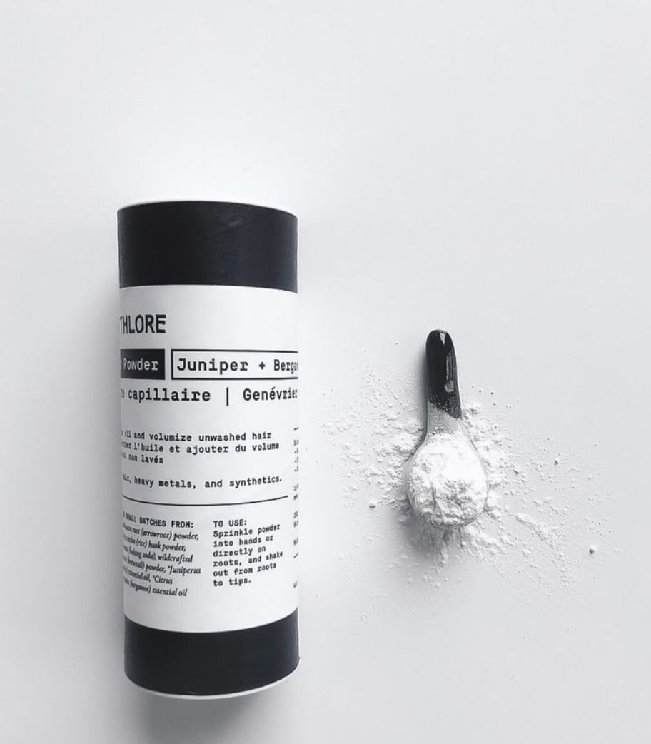 Bottle and spoon of the best men's hair powder