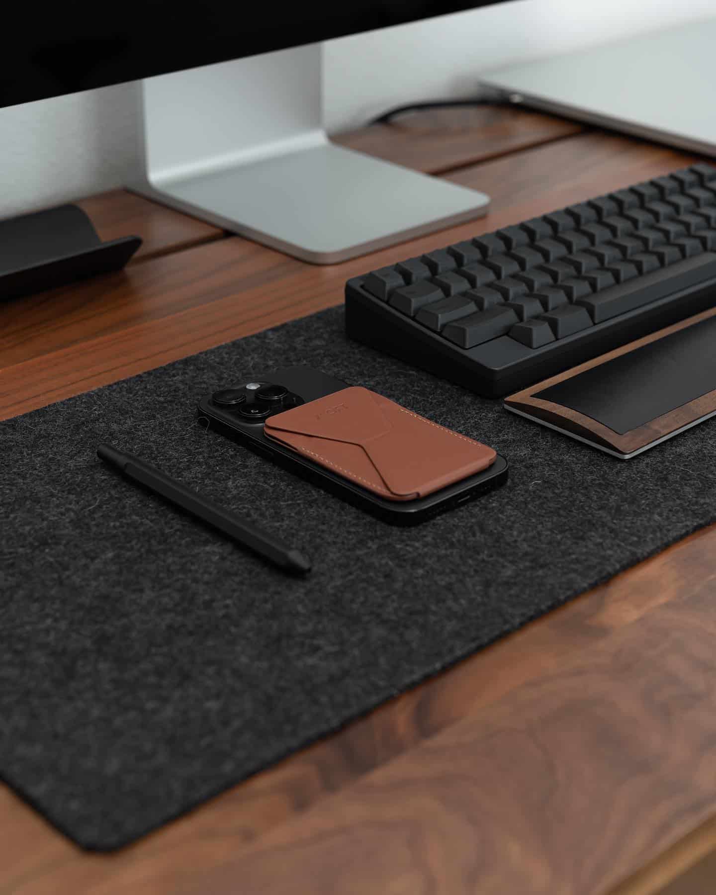 Elegant Work Space Setup