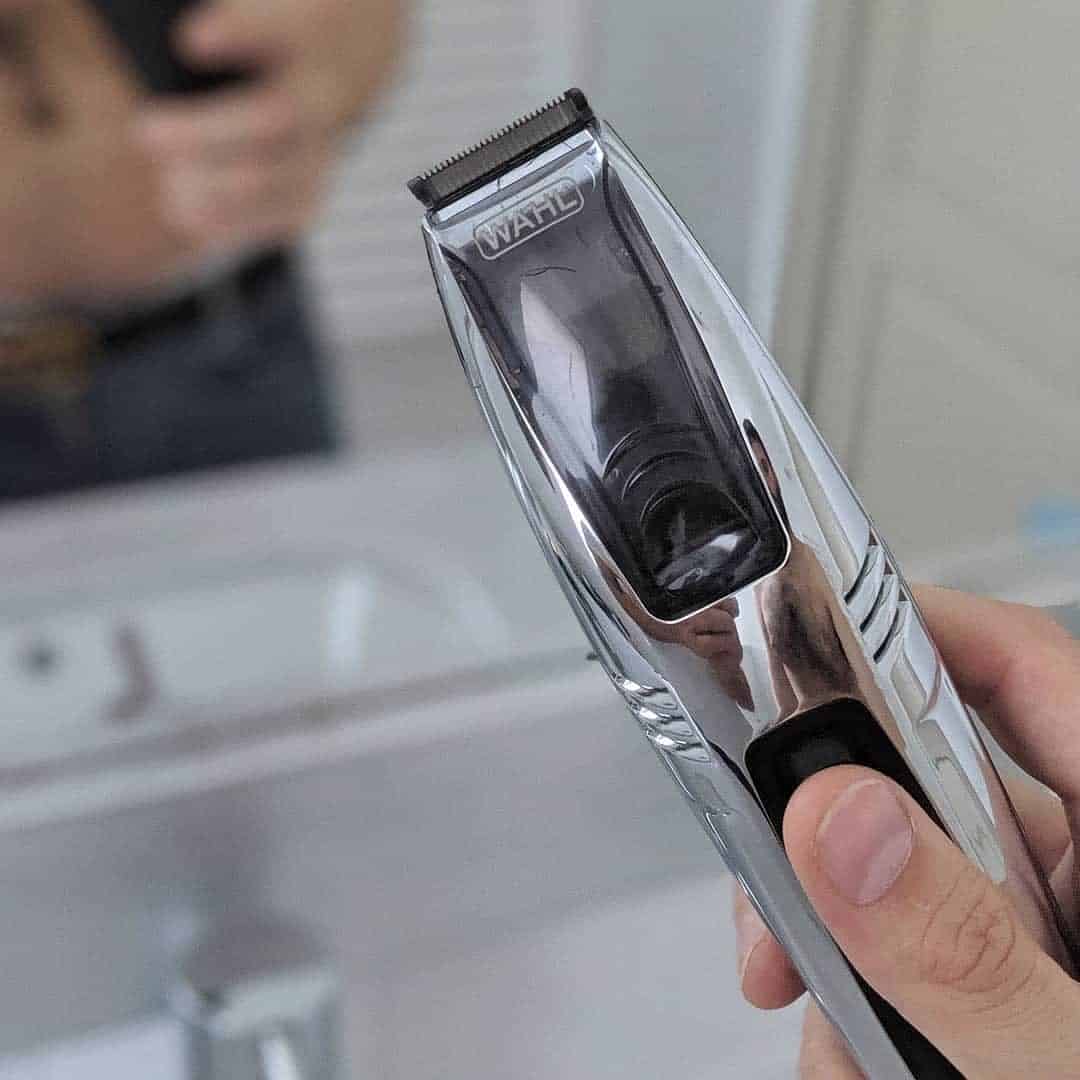 using a vacuum stubble beard trimmer by Wahl
