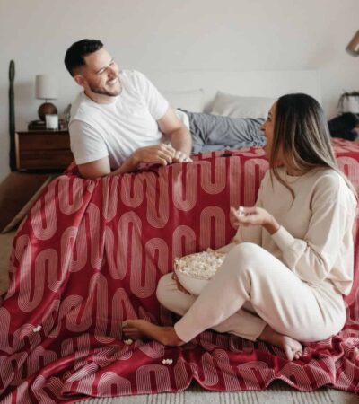 15 Best Tips On How To Tell If A Girl Likes You in 2026