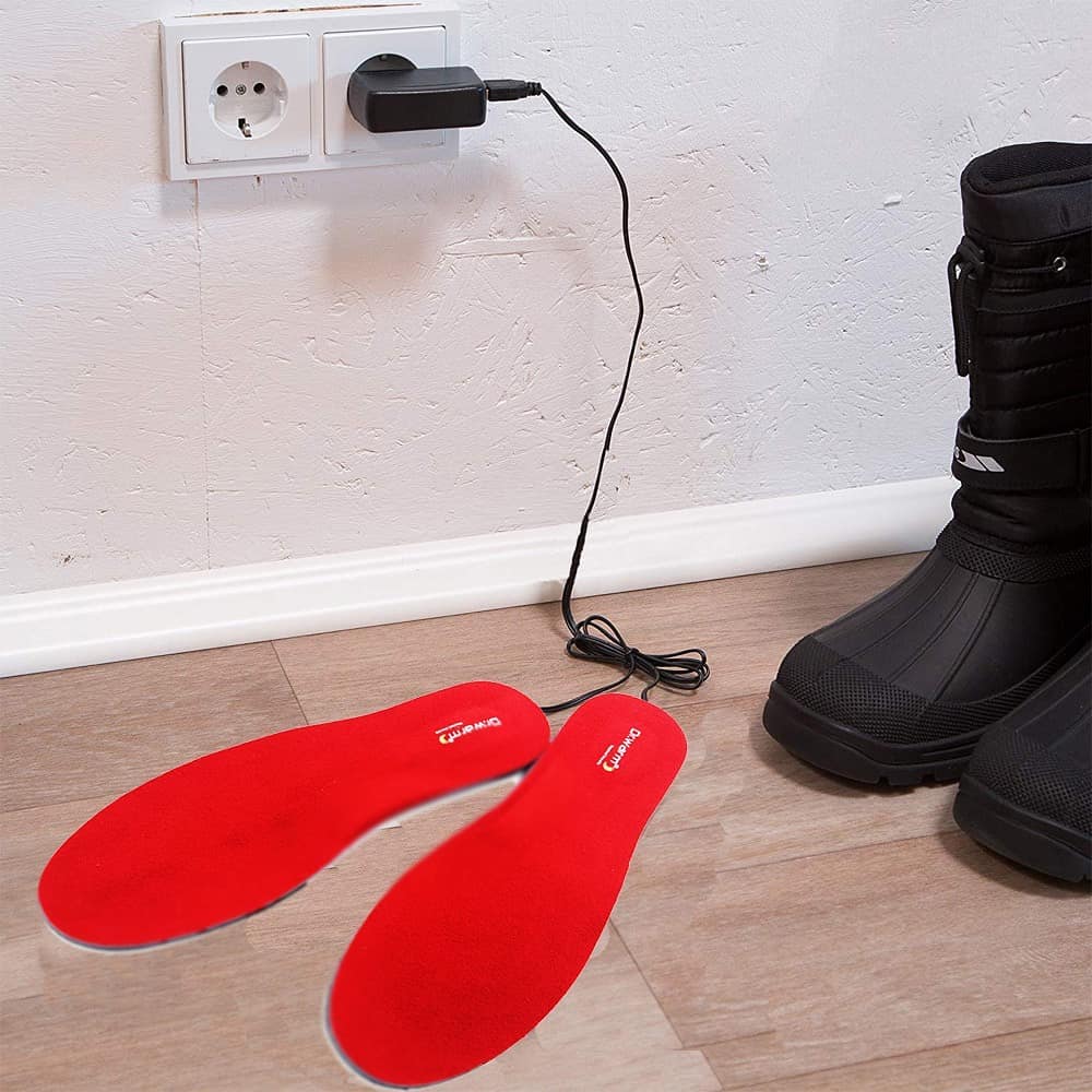 charging a pair of heated insoles by dr warm