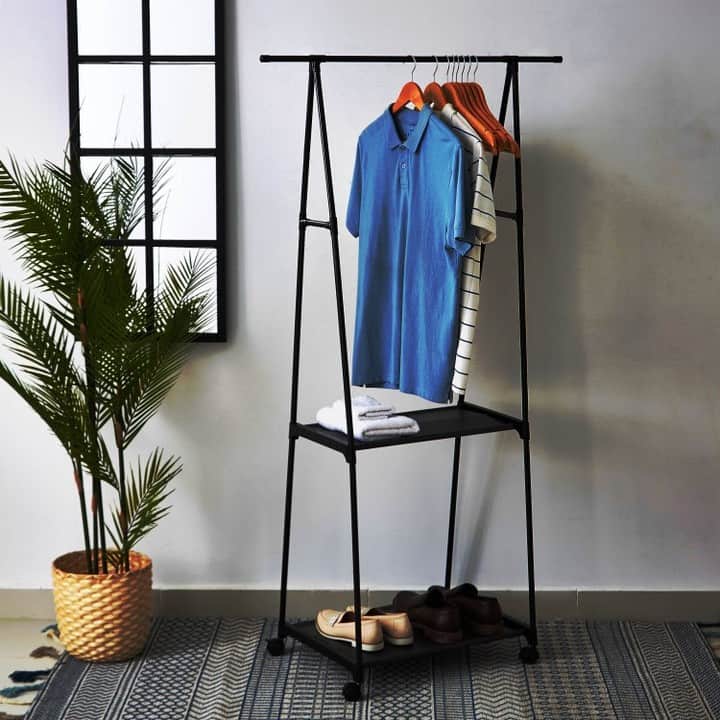 clothes rack with wheels