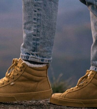 What Are Tapered Jeans? Style, Fit and How to Wear in 2026
