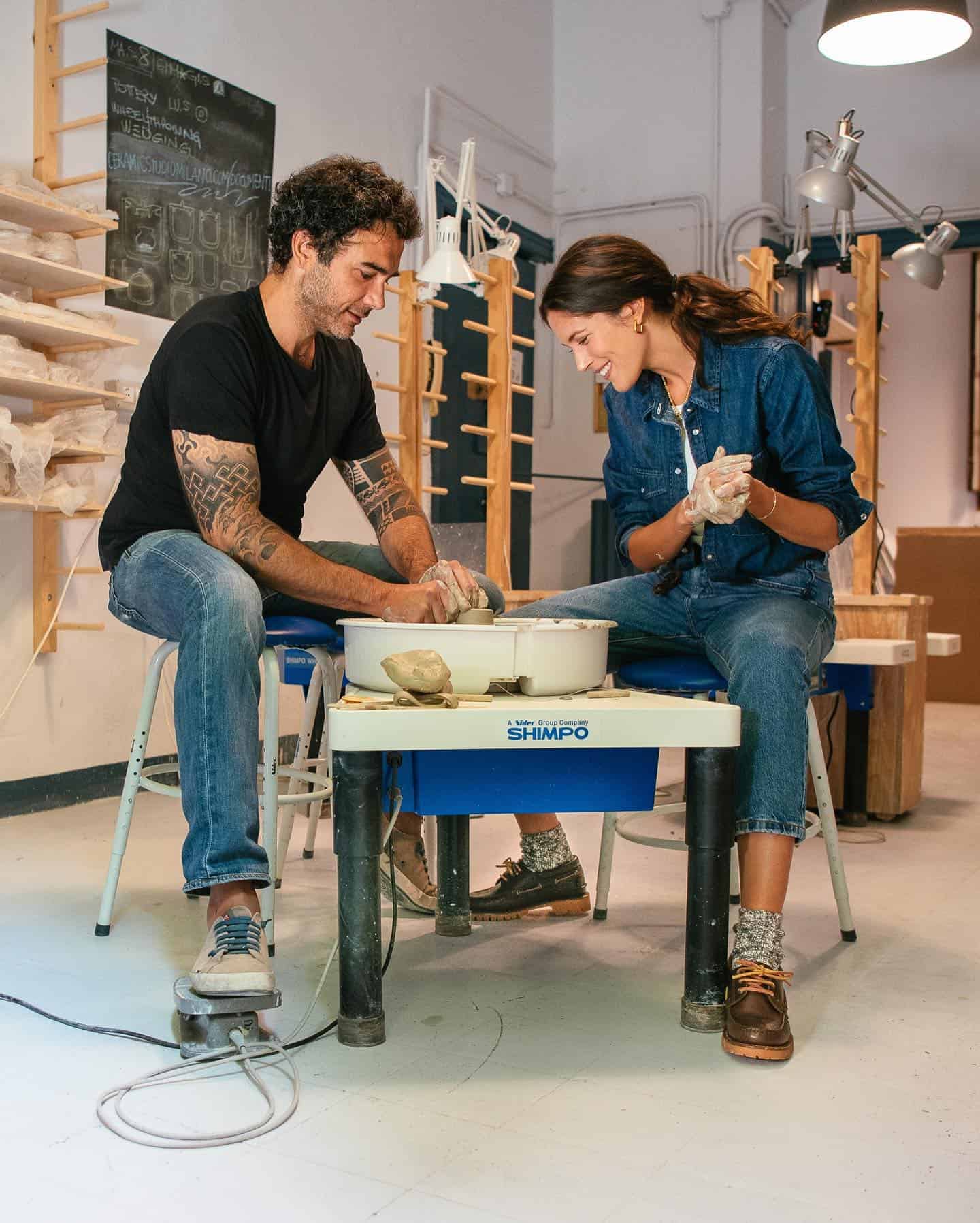 couples in a pottery session