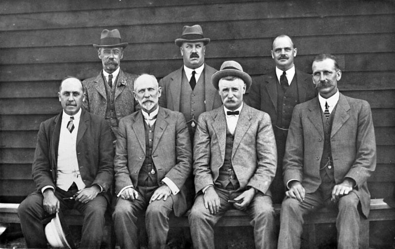 Vice-Regal Visit to Beerburrum Soldiers' Settlement - Group shot of men during Vice-Regals visit, 6 November 1916