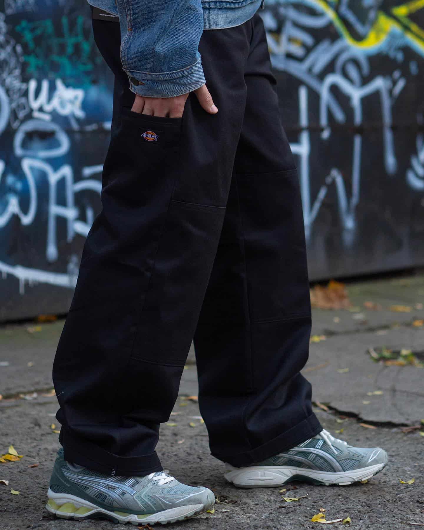 man wearing the dickies double knees
