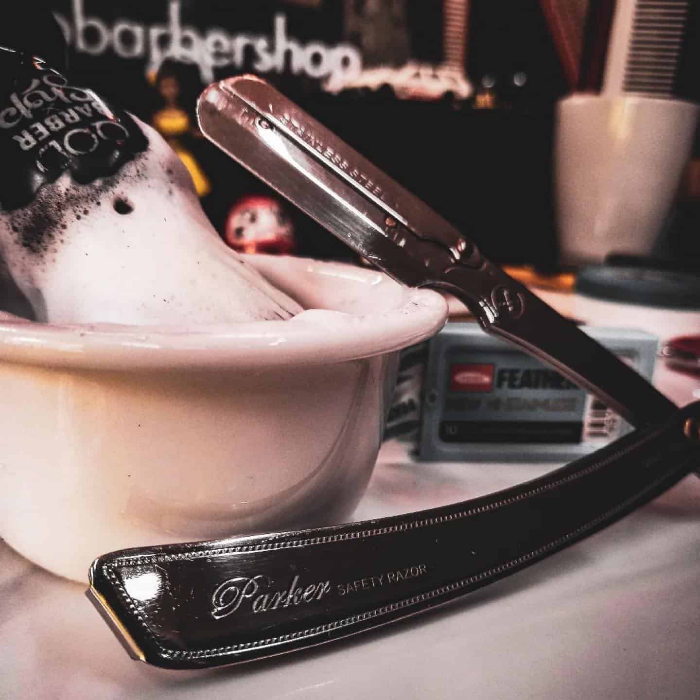 the straight razor shaving kit by parker