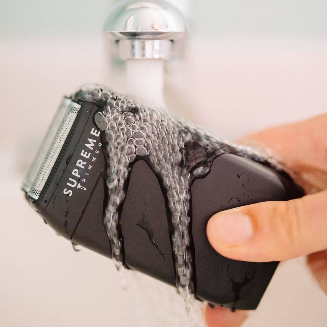washing the supreme trimmer foil shaver