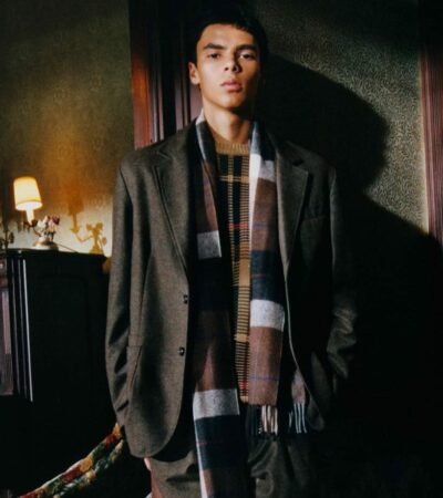 5 Best Cashmere Scarves for Men to Wear All Year in 2026