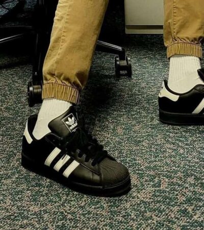 7 Best Classic Sneakers for Men: Versatile Styles in 2026