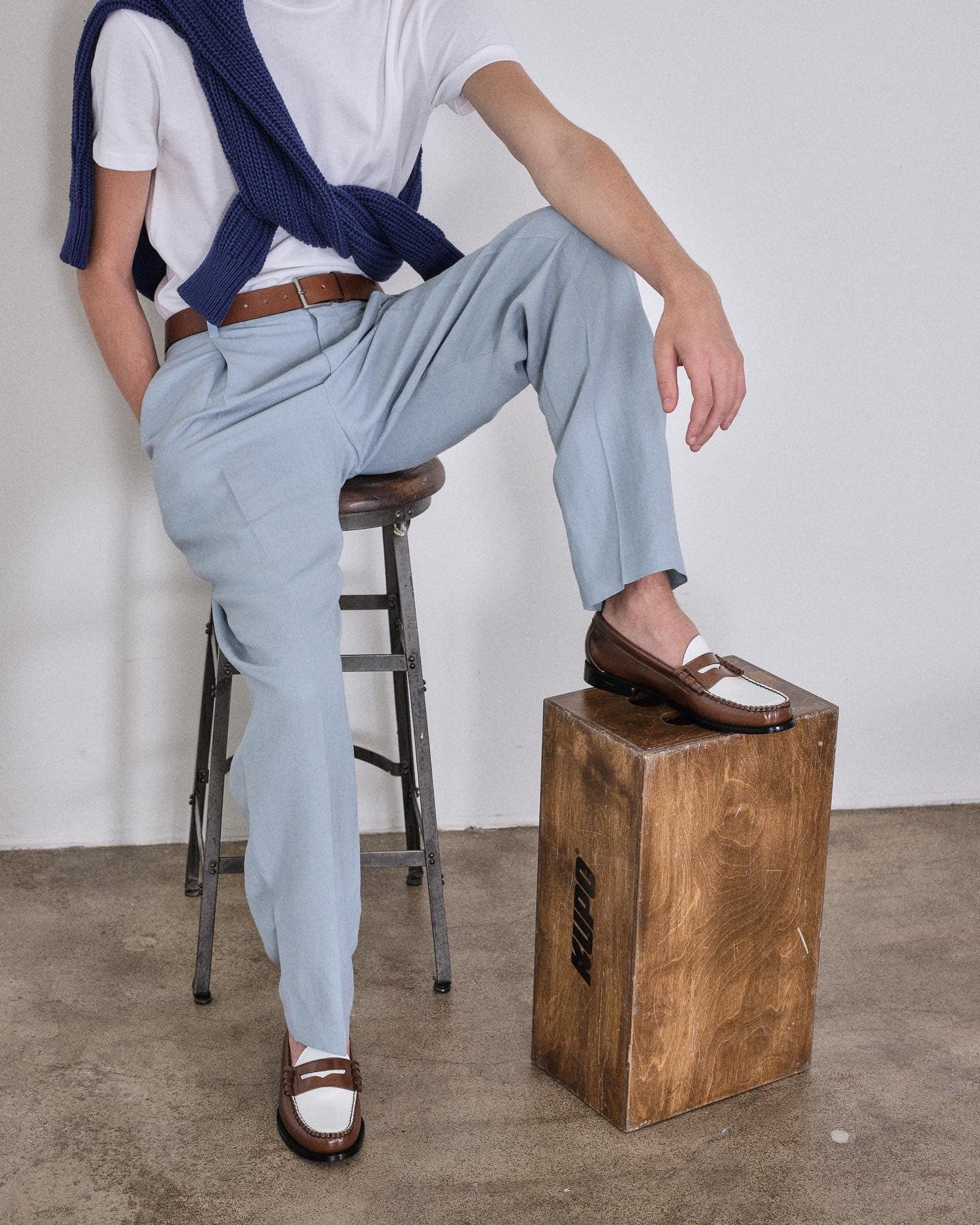 man wearing the G.H. Bass Larson Easy Weejuns Loafers
