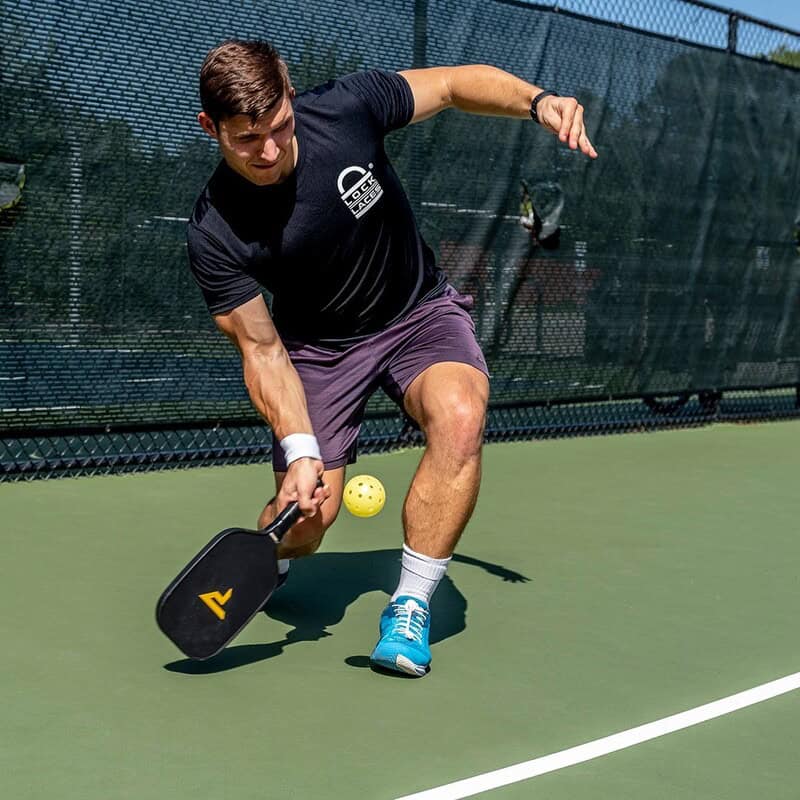 man playing the pickleball