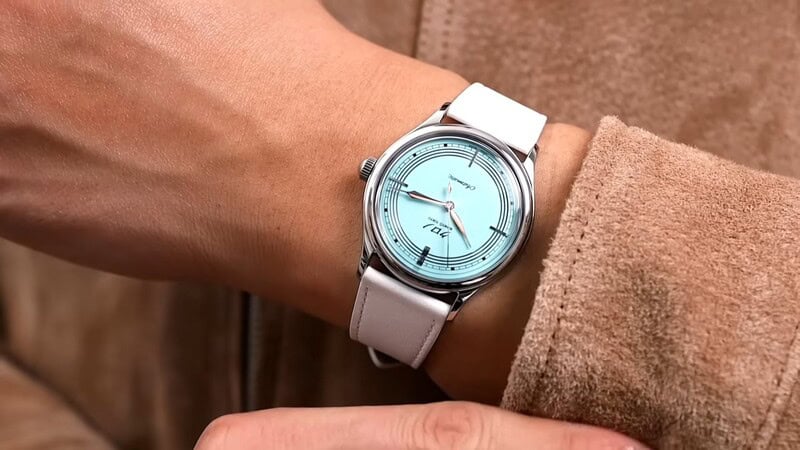 wearing a Kurono Tokyo Seiji