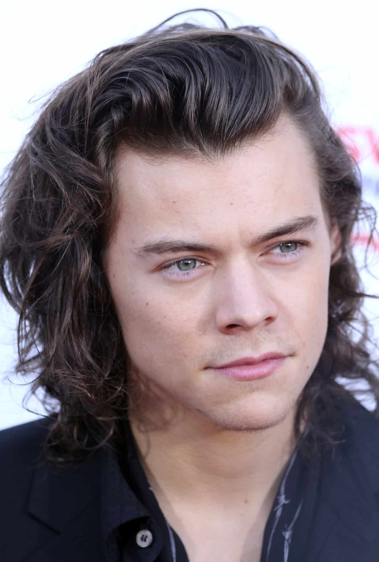 Harry Styles face close-up