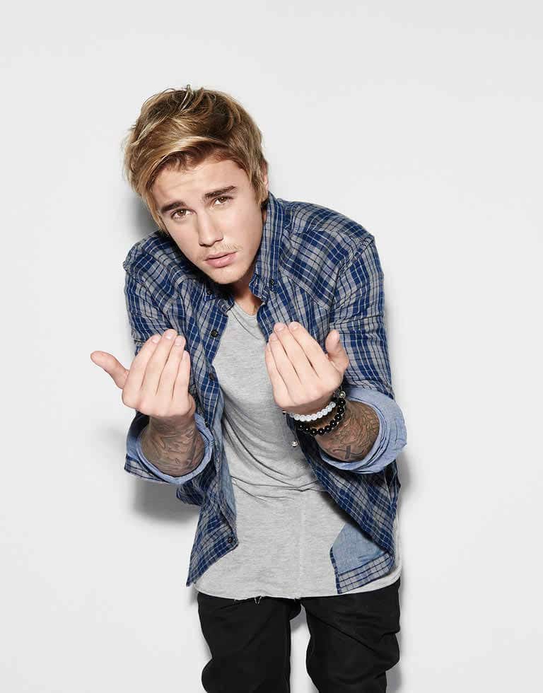 Justin Bieber will accompany Floyd Mayweather to the ring for Pacquiao fight