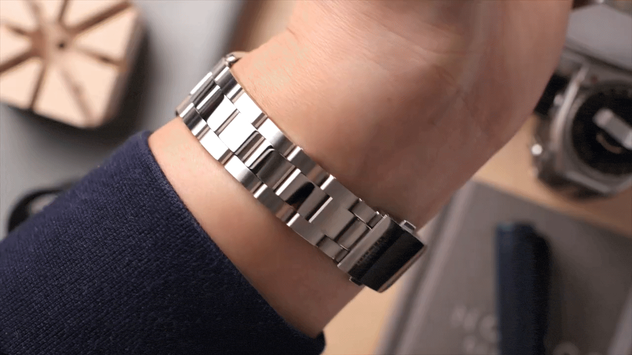 Bracelet and Finishing Details