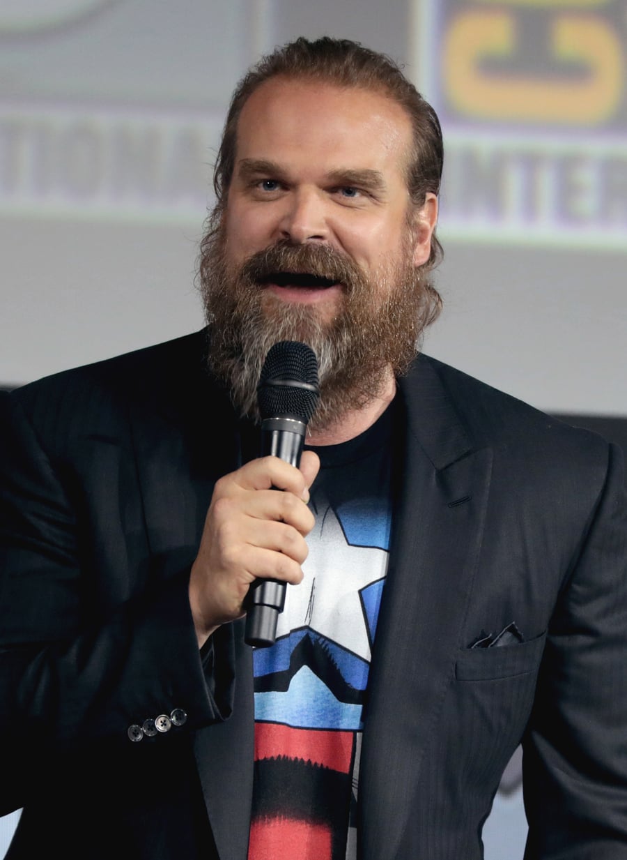 Hottest Celebrities Over 40 - David Harbour