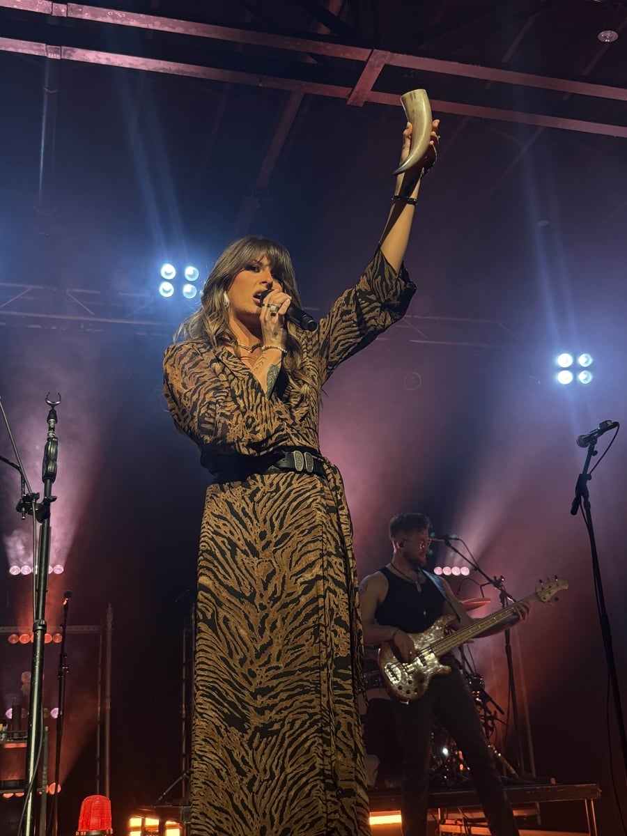 Hottest Female Country Singers - Ella Langley