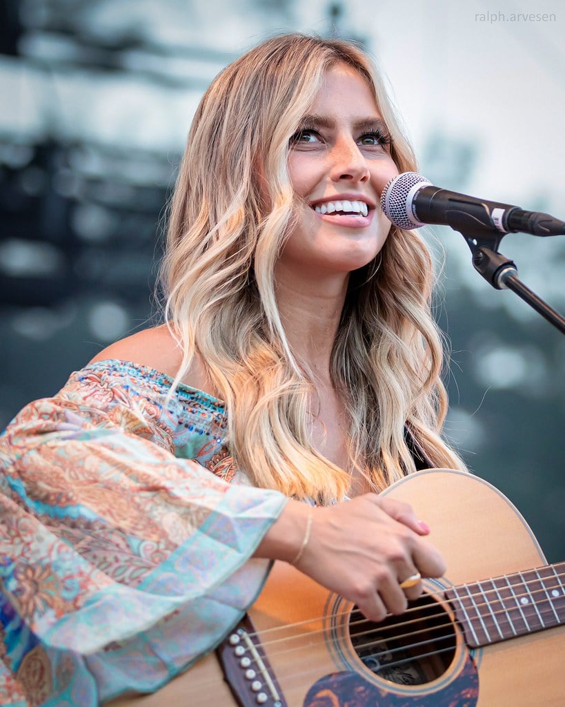 Hottest Female Country Singers - Catie Offerman