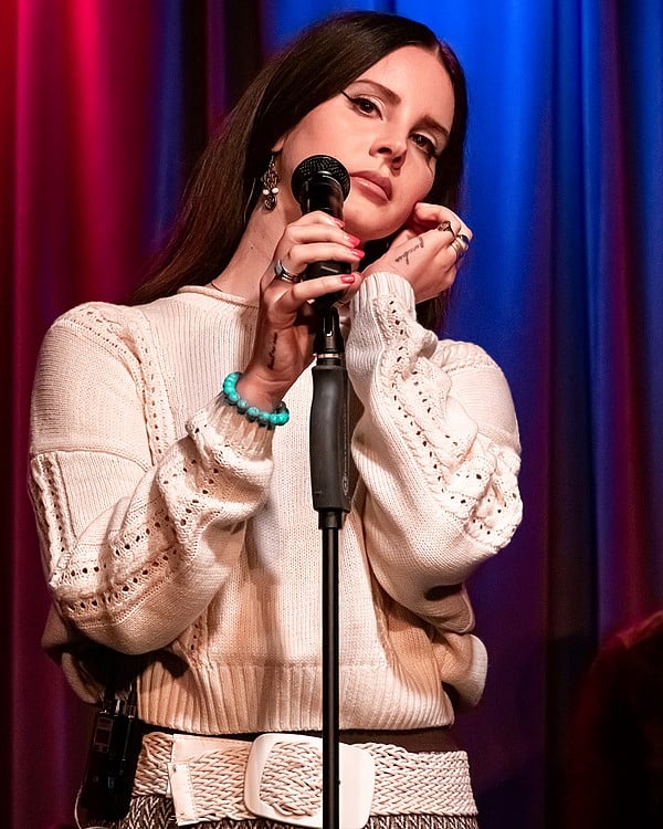 Hottest Female Singers - Lana Del Rey