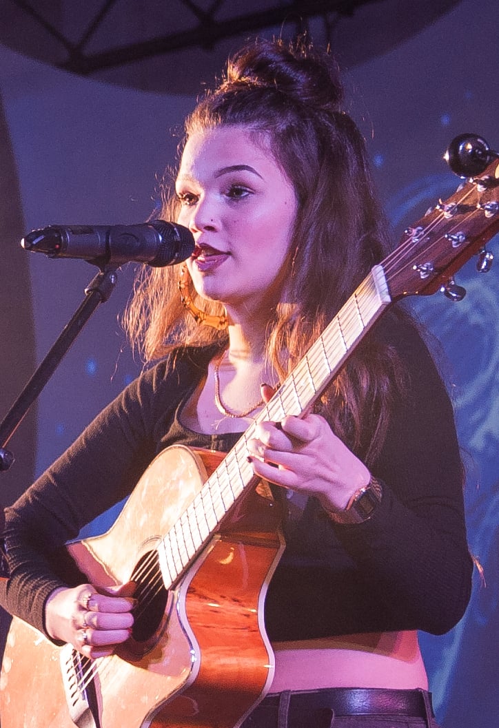 Hottest Female Singers - Lola Young